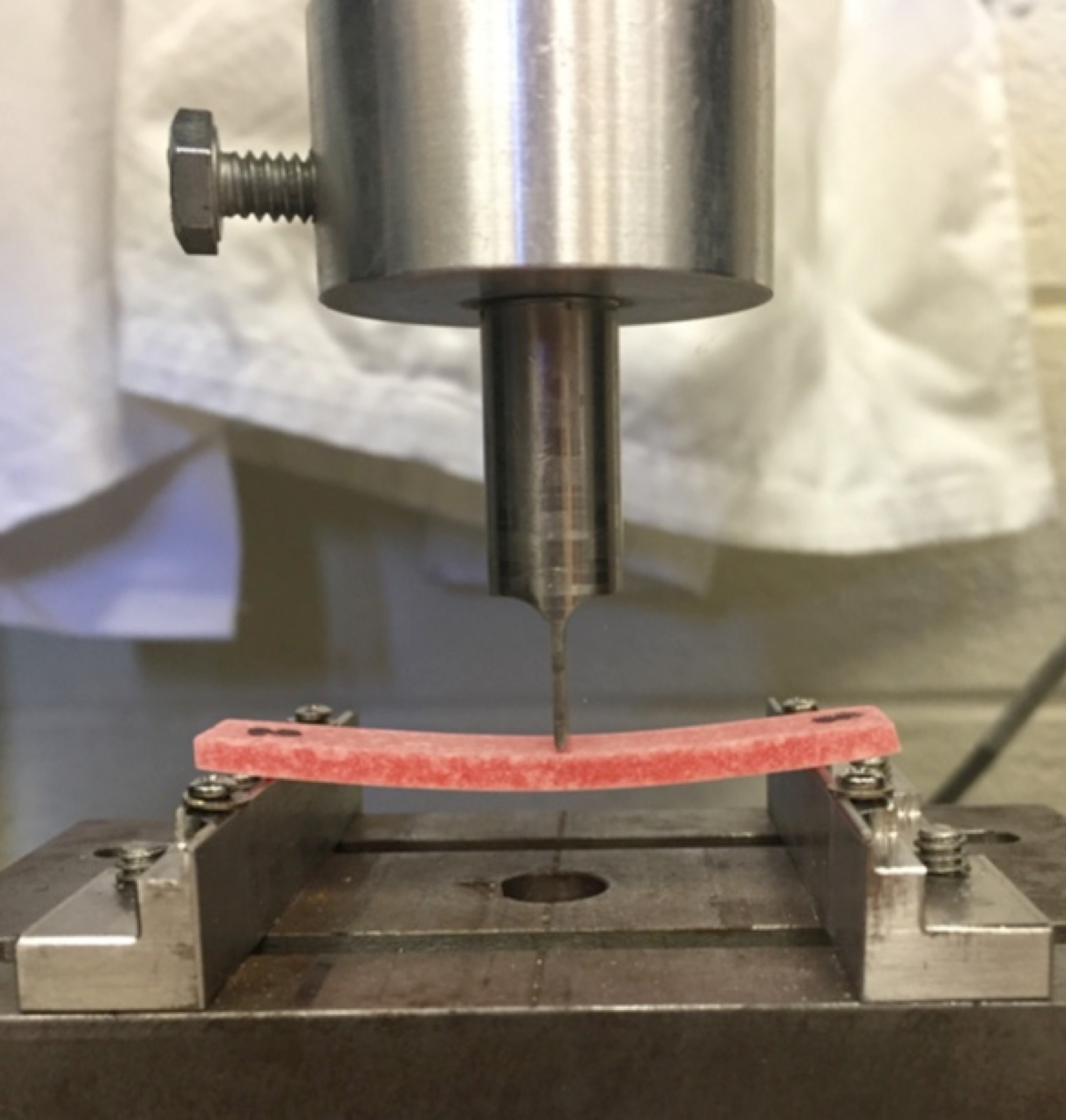 Acrylic bars were prepared per group for 3-point bend testing in an Instron 4204 Tensile Tester